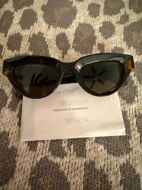 Bottega Veneta Tortoiseshell Cat-Eye Sunglasses - Dark Brown
